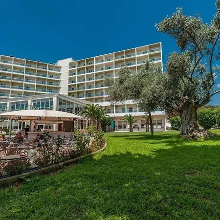 Evia Riviera Hotel 4*