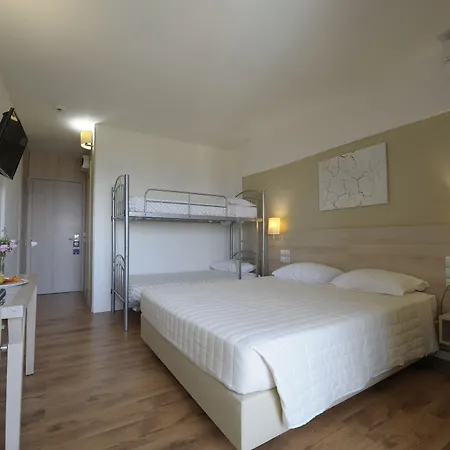 Evia Riviera 4*