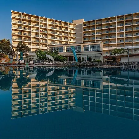 Evia Riviera 4*
